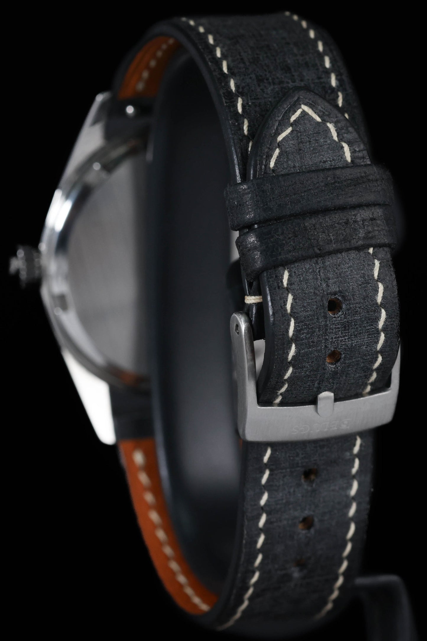 Pre-owned vintage TAG Heuer Carrera Automatic 1964 Re-issue Ref WS2111 35MM | Crown Vintage Watches