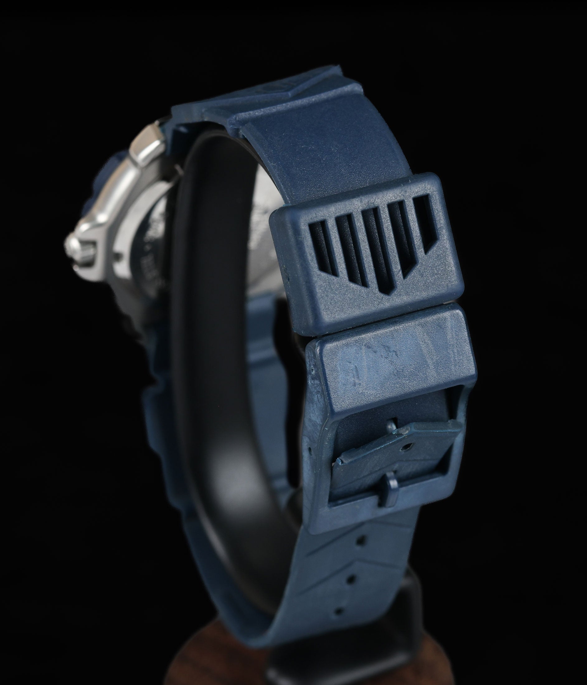 Vintage TAG Heuer Formula 1 WA1210 Blue Dial Circa 1990s | Crown Vintage Watches
