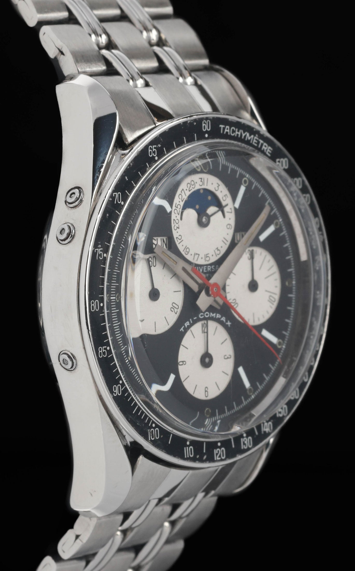 Preowned vintage Universal Genève Tri Compax 881101/02 'Evil Clapton' 37mm 1967 | Crown Vintage Watches