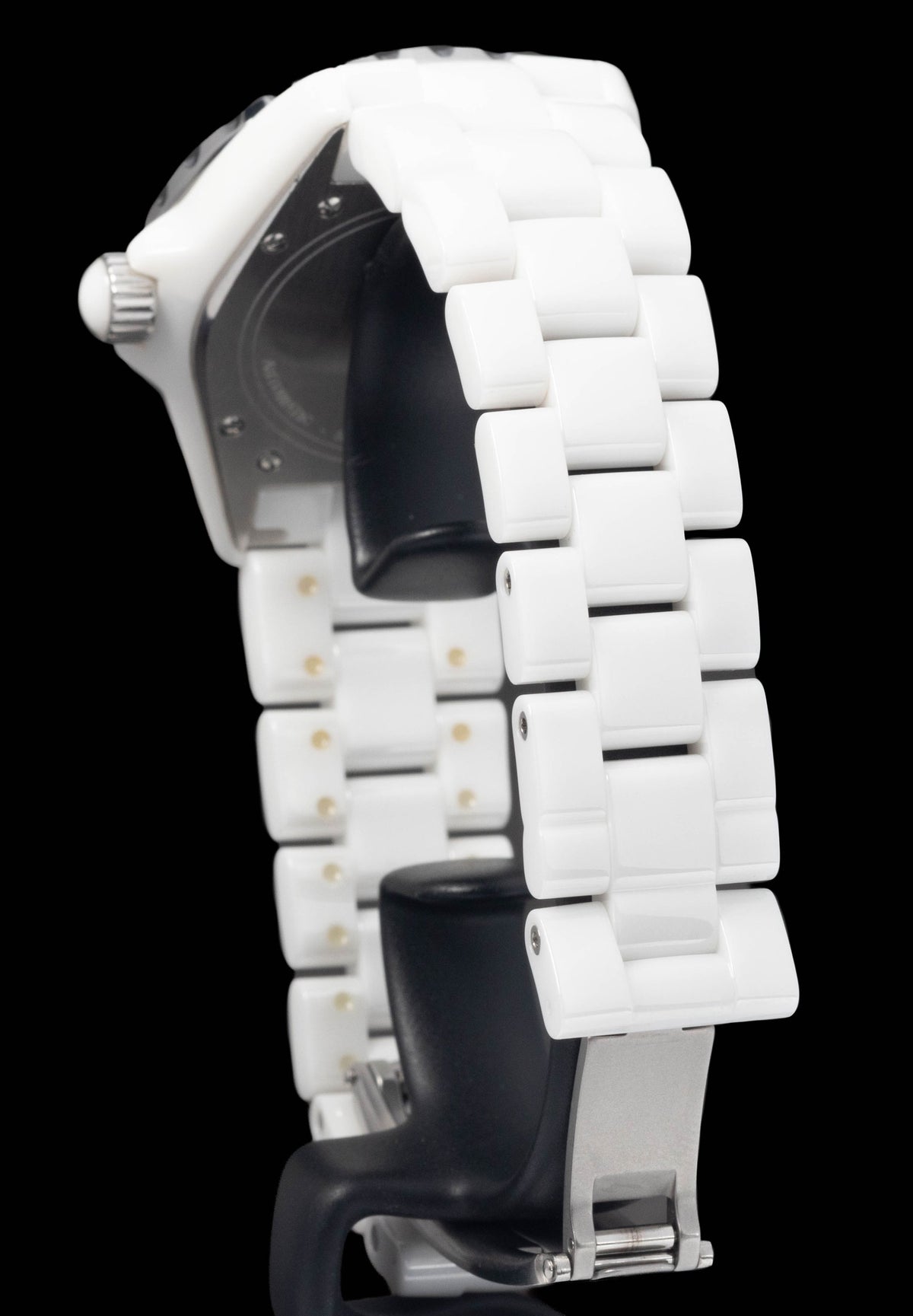 Preowned vintage Chanel J12 H0970 38mm 2009 Box & Papers | Crown Vintage Watches