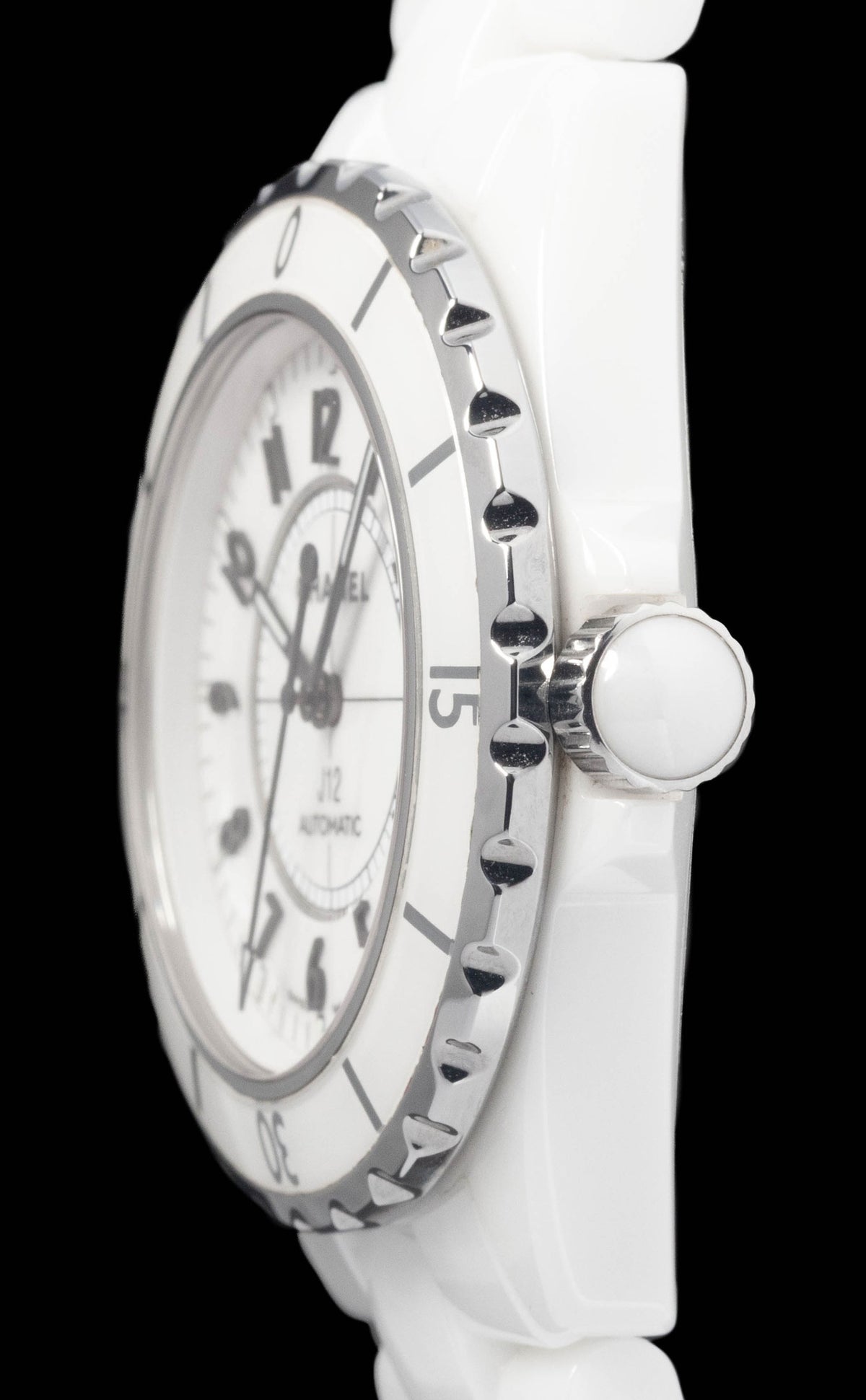 Preowned vintage Chanel J12 H0970 38mm 2009 Box & Papers | Crown Vintage Watches