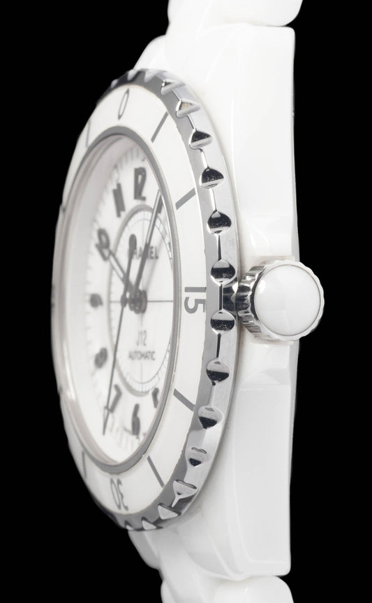 Preowned vintage Chanel J12 H0970 38mm 2009 Box & Papers | Crown Vintage Watches