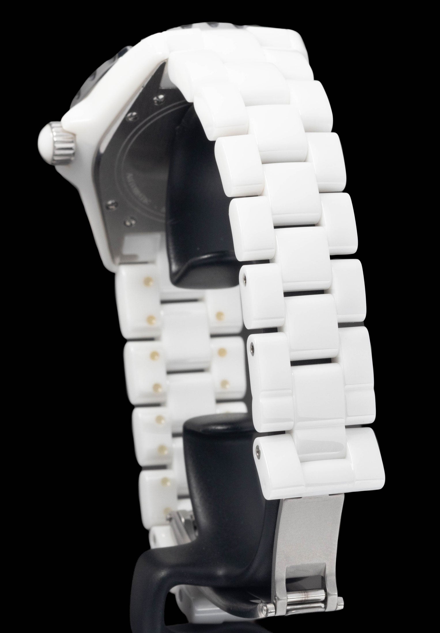 Preowned vintage Chanel J12 H0970 38mm Circa 2010s | Crown Vintage Watches