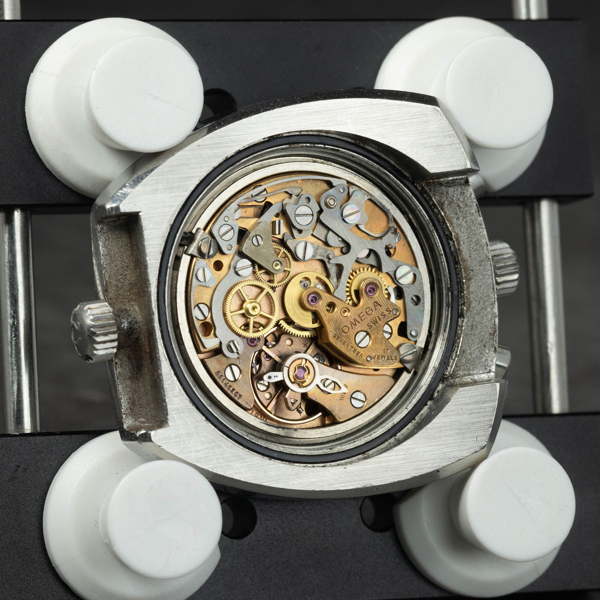 Preowned vintage Omega Bullhead 146.011-69 43MM 1969 | Crown Vintage Watches